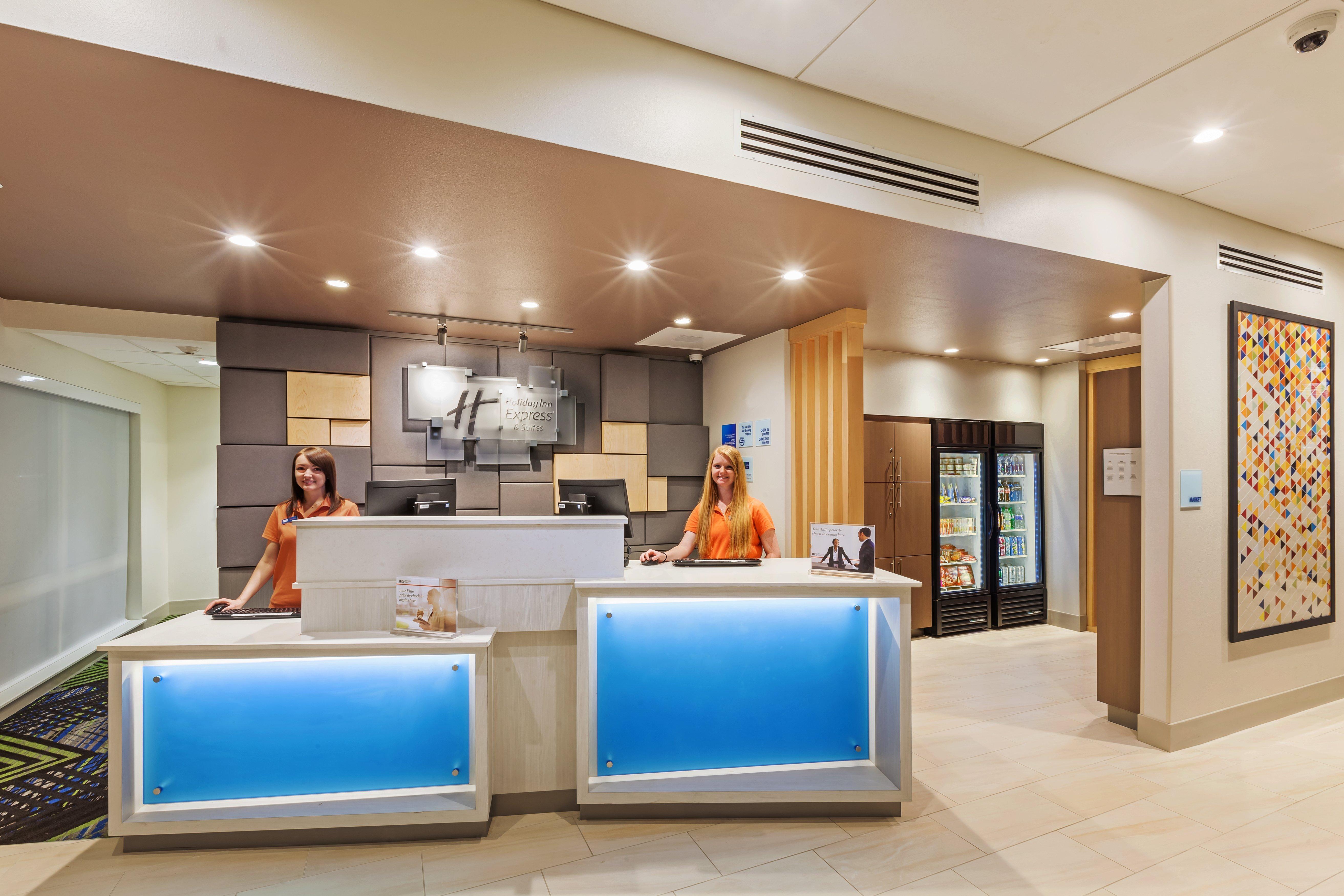 Holiday Inn Express And Suites Chanute By Ihg Exterior photo